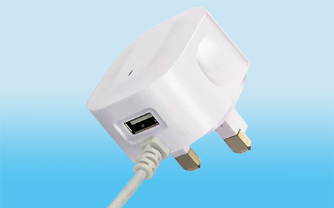 cellis QY-1UK con cable 5V 1A